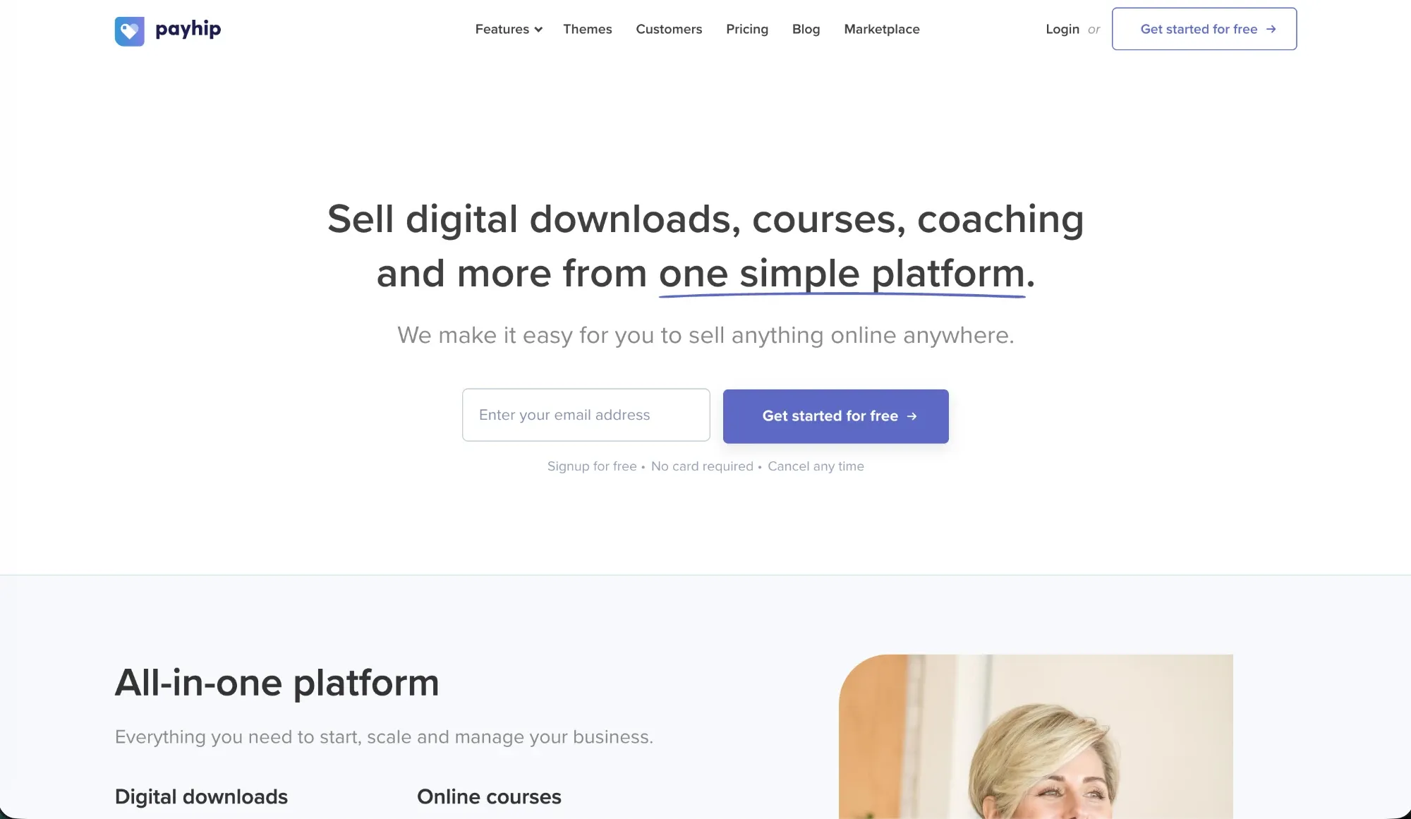 Página de inicio de Payhip con el titular «Sell digital downloads, courses, coaching and more from one simple platform»